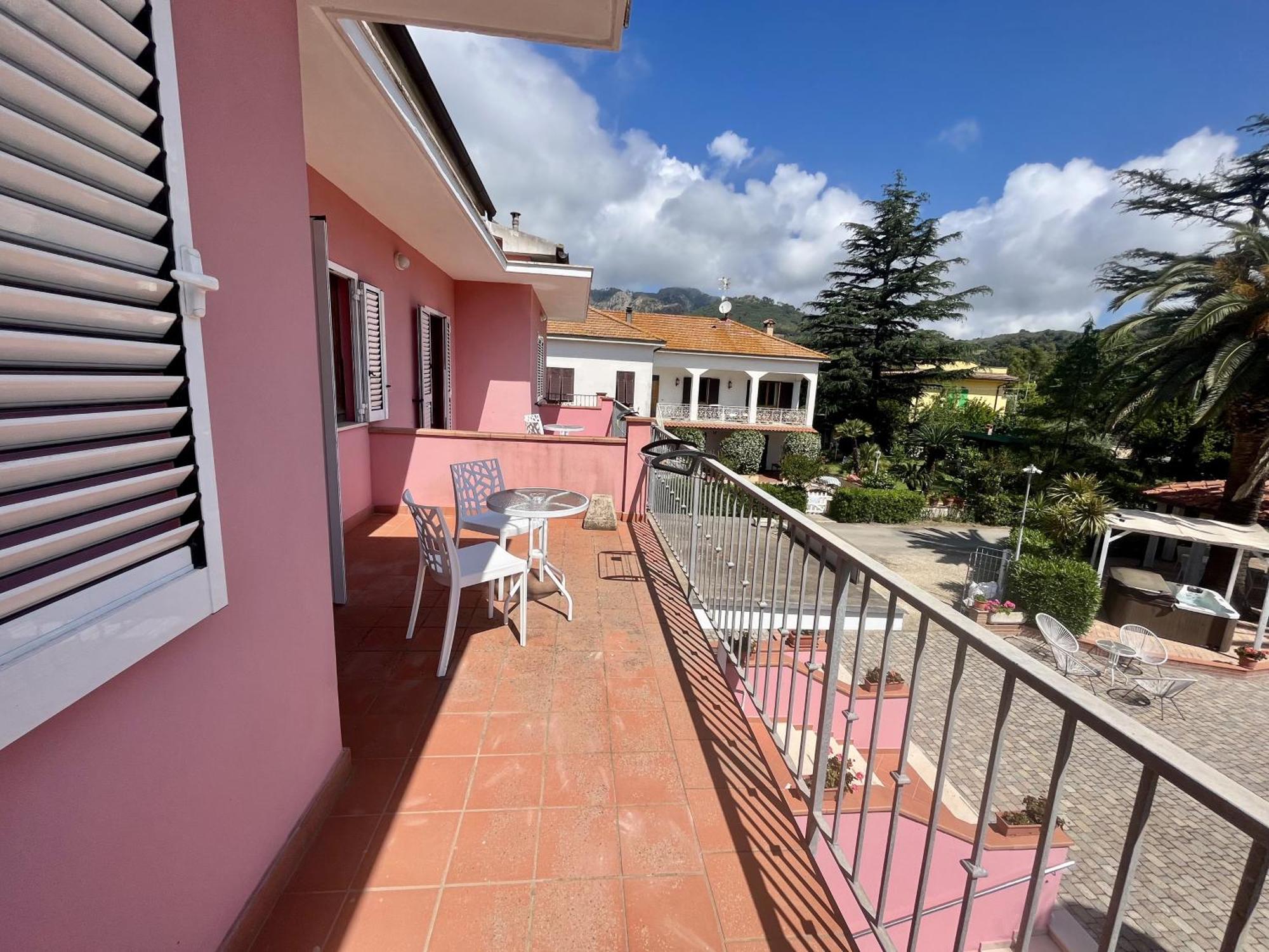 Hotel Villa Rosa Porto Azzurro Exterior foto